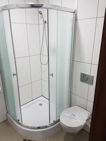 Фото номера Трехместный номер с собственной ванной комнатой Отель Hotels Odra г. Нова-Суль 4