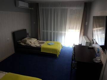 Фото номера Двухместный номер с 1 кроватью и собственной ванной комнатой Отель Hotels Odra г. Нова-Суль 4